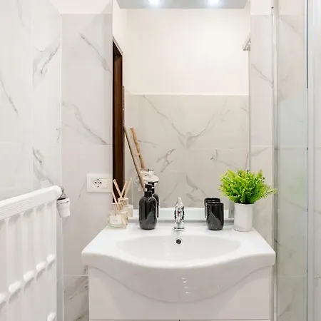 Apartment Vatican Area Stylish 2br Fast Wifi & Ac